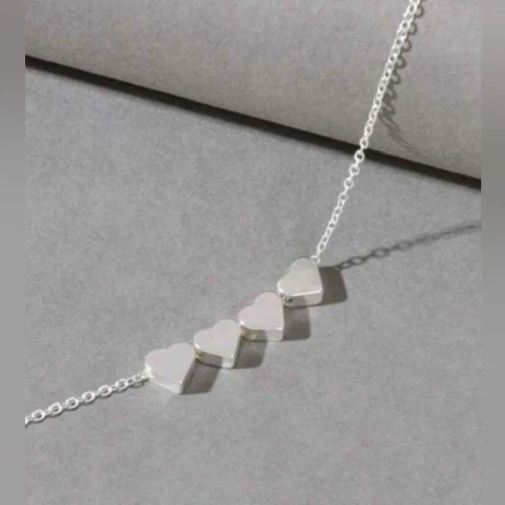 Silver hearts bracelet - Picture 2 of 2